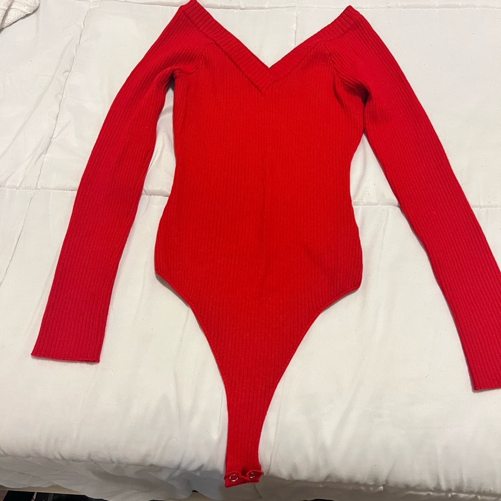 Elegant Red Off-Shoulder Bodysuit - Picture 2 of 8